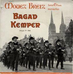 [Pochette de Kevrenn et bagad (BAGAD KEMPER)]