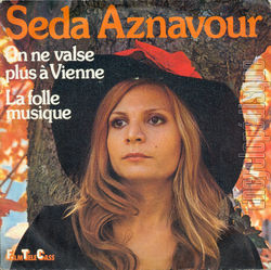 [Pochette de On ne valse plus  Vienne (Seda AZNAVOUR)]