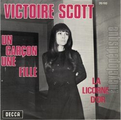 [Pochette de Un garon, une fille (Victoire SCOTT)]