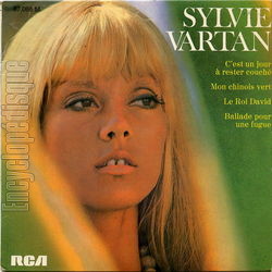 [Pochette de C’est un jour  rester couch (Sylvie VARTAN)]