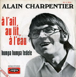 [Pochette de  l’ail, au lit,  l’eau (Alain CHARPENTIER)]