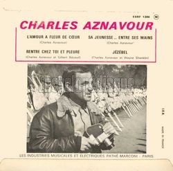 [Pochette de L’amour  fleur de cœur (Charles AZNAVOUR) - verso]