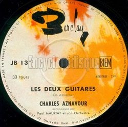 [Pochette de Les deux guitares (Charles AZNAVOUR)]