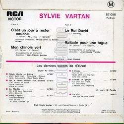 [Pochette de C’est un jour  rester couch (Sylvie VARTAN) - verso]