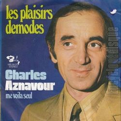 [Pochette de Les plaisirs dmods (Charles AZNAVOUR) - verso]