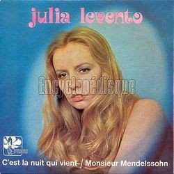 [Pochette de C’est la nuit qui vient (Julia LEVENTO)]