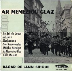 [Pochette de Ar meneziou glaz (BAGAD de LANN-BIHOU)]